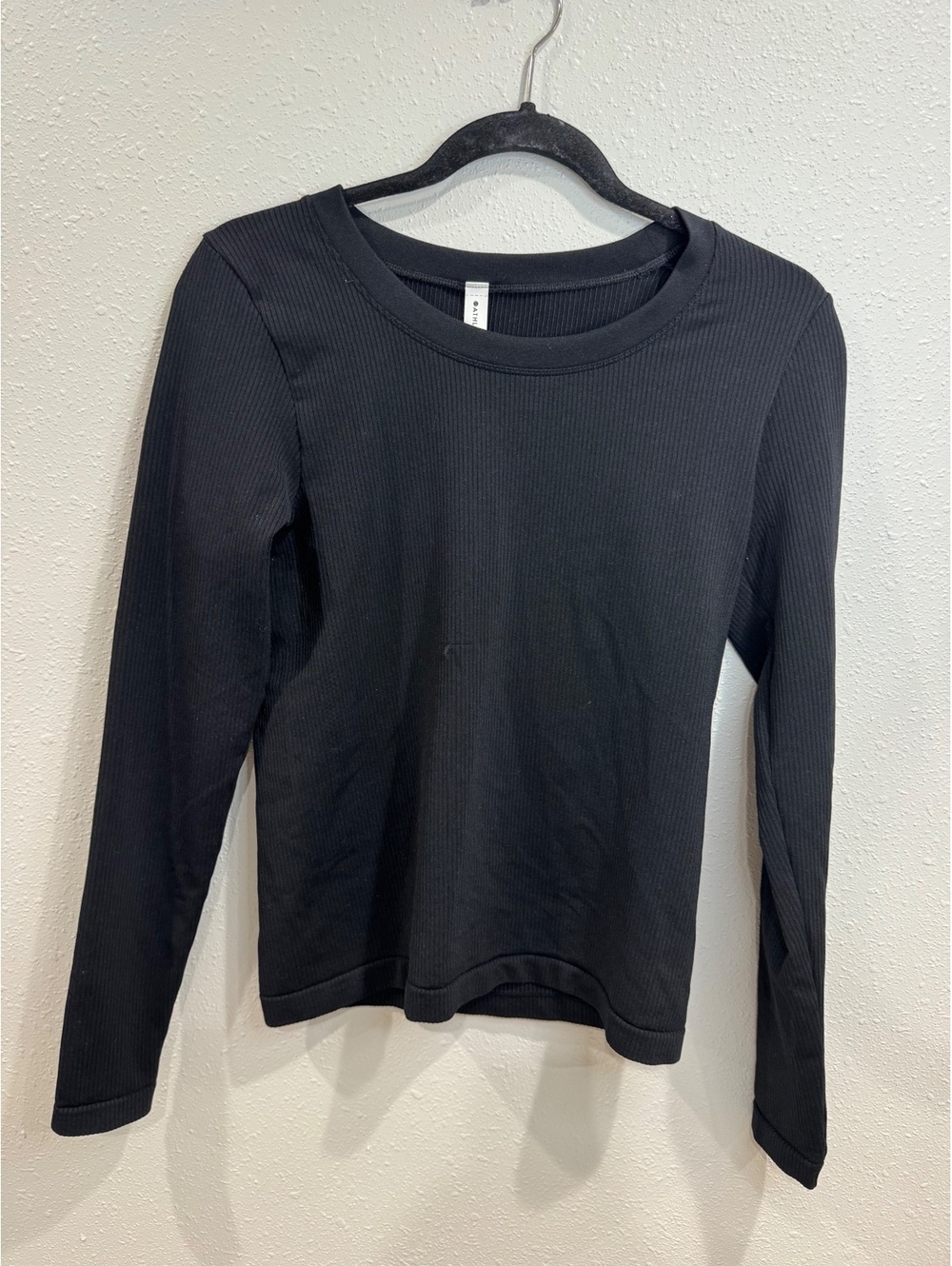 Athleta Renew Seamless Crewneck Long Sleeve Top Black Ribbed Size Medium